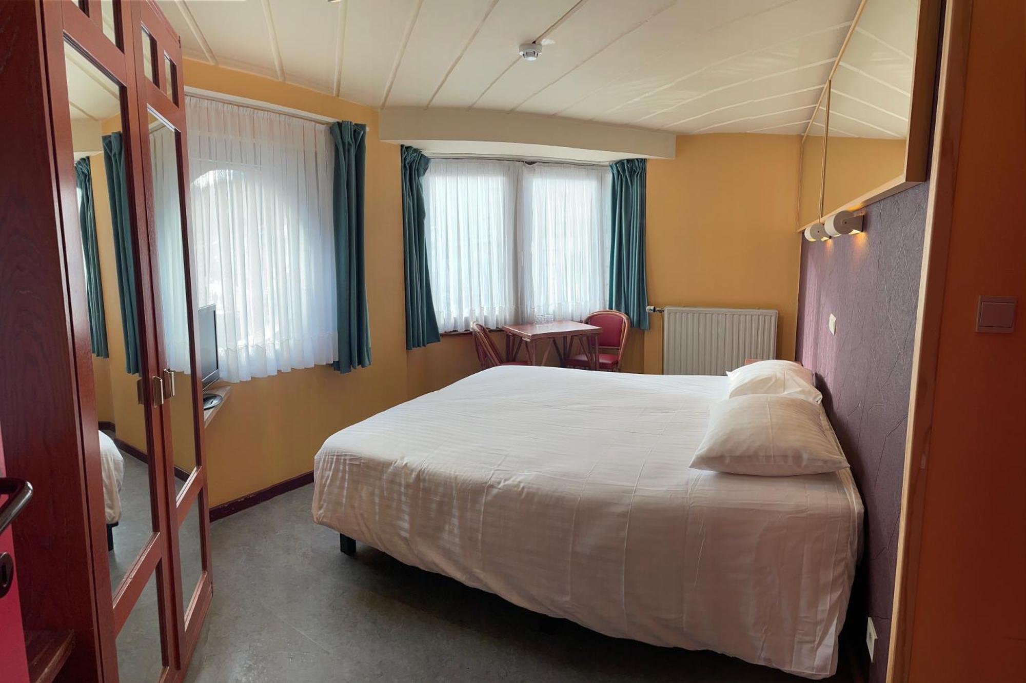 Hotel Les Arcades - La-Roche-En-Ardenne Eksteriør bilde
